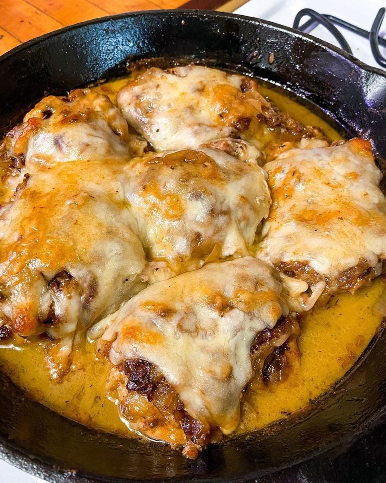 Healthy French Onion Chicken Bake