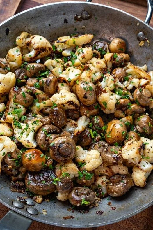 Skillet Butter and Garlic Mushrooms and Cauliflower Recipes