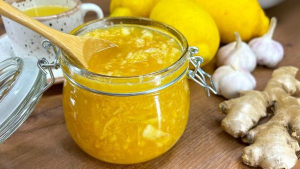 Elevate Your Cooking with Homemade Lemon Garlic Mix